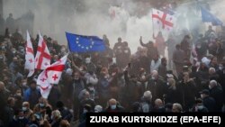 Сторонники Михаила Саакашвили в Тбилиси, 29 ноября 2021 года