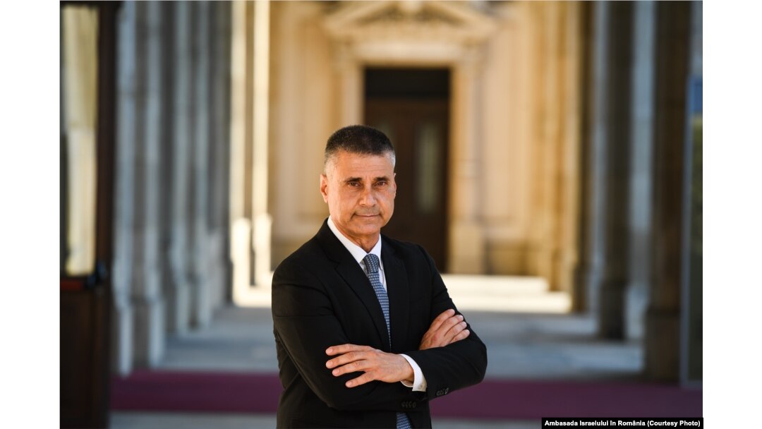 Ambasadorul Israelului în România consideră că negarea Holocaustului reprezintă un atac la democrație