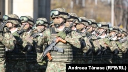 Cei mai mulți dintre cei care cumulează pensia cu salariul sunt angajați ai Ministerului Apărării Naționale, conform unor date obținute de Europa Liberă. 