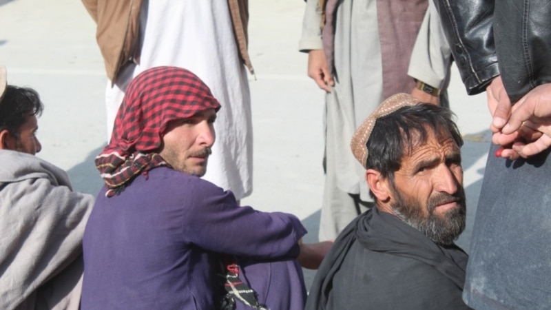 بیکاری در افغانستان؛ «کارگران روزمزد دست خالی به خانه بر می‌گردند»
