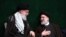 ابراهیم رئیسی (راست) در یکی از برنامه‌های بیت علی خامنه‌ای، رهبر جمهوری اسلامی 