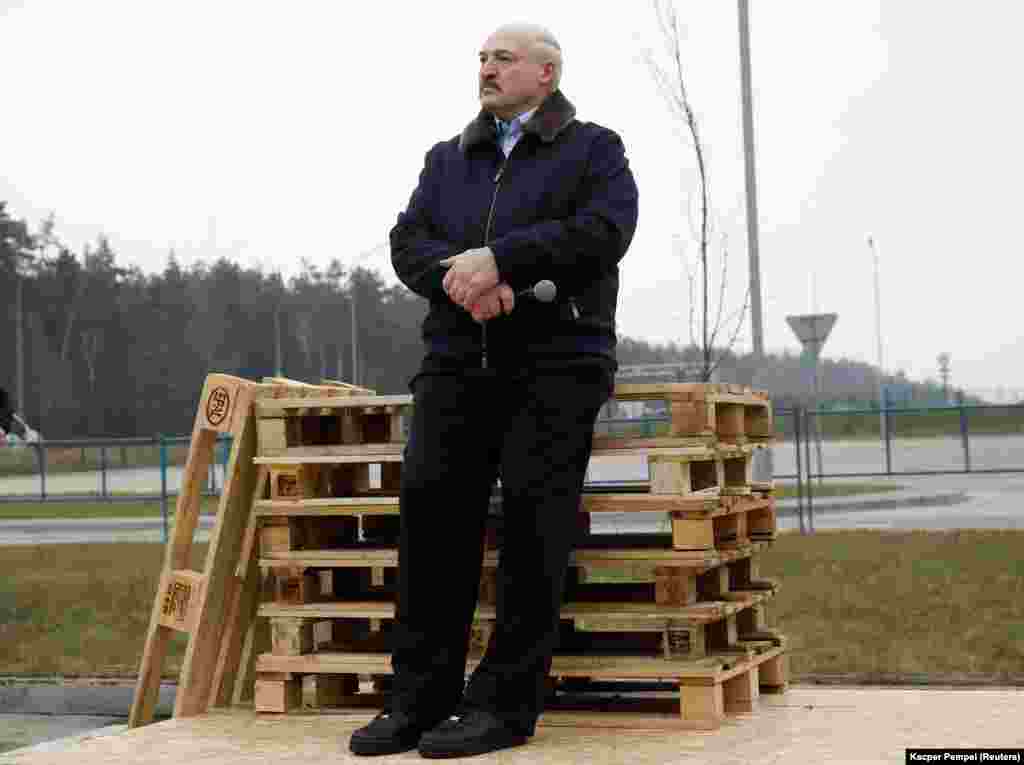 БЕЛОРУСИЈА / ЕУ - Режимот на авторитарниот белоруски лидер Александар Лукашенко соопшти дека ќе забрани широк спектар на увоз на храна од земјите-членки на Европската унија, Соединетите Американски Држави и други земји почнувајќи од следната година а како одмазда за санкциите воведени против Минск.