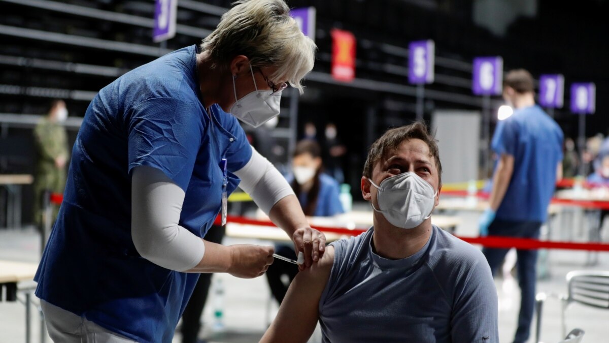 Опозиция и управляващи, лекари и кметове се обединяват в Чехия,