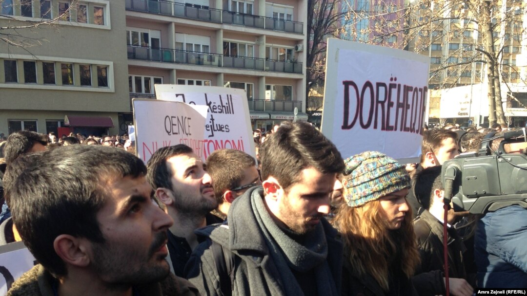 Sukobi na protestima u Prištini