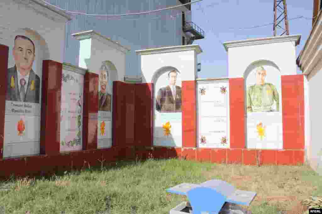 Девори ном ва таърих #158