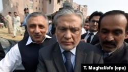 Pakistani Finance Minister Ishaq Dar (file photo)