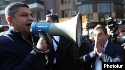 Armenia -- Former National Security Service Director Artur Vanetsian addresses opposition protesters in Yerevan, November 11, 2020.