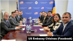 Membrii ambasadei SUA la Chișinău poartă discuții cu oficialii moldoveni cu privire la o nouă linie electrică între Moldova și România, finanțată de SUA (arhivă).