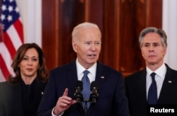 Președintele american Joe Biden, flancat de vicepreședinta Kamala Harris și de secretarul de stat Antony Blinken, anunță un acord etapizat pentru o încetare a focului în Gaza între Israel și Hamas.