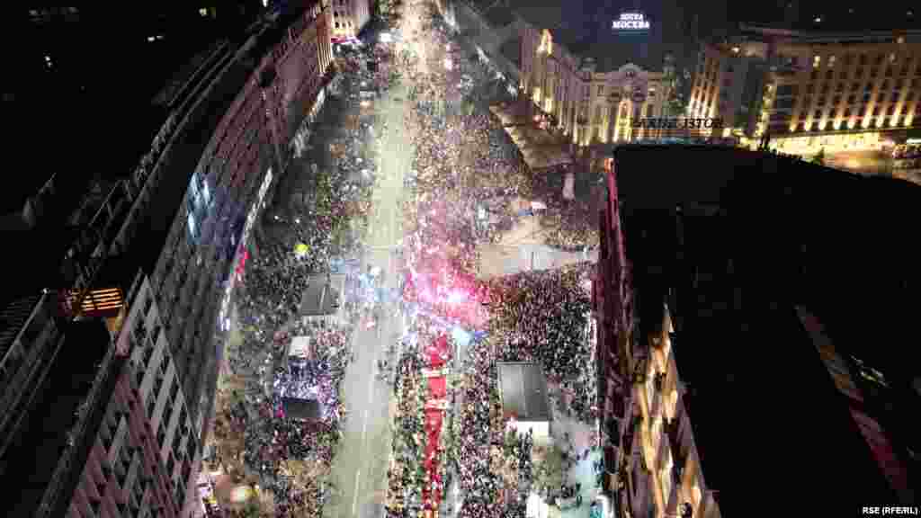 Dolazak prve grupe studenata na Terazije u samom centru Beopgrada gde je organizovan doček.