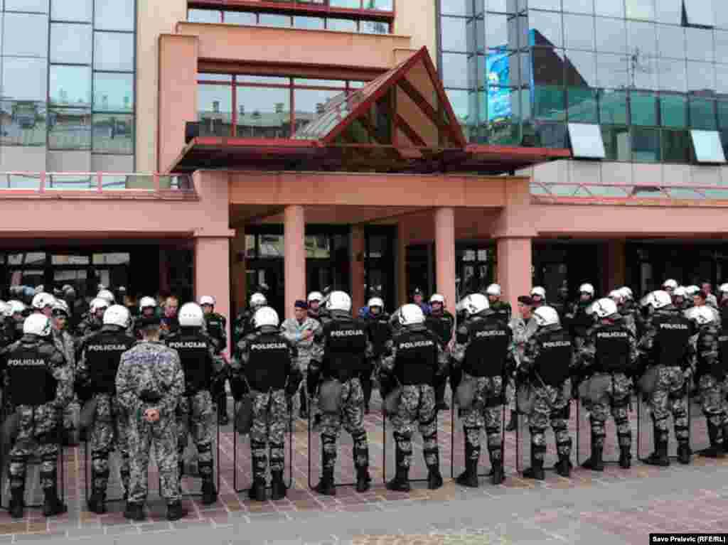 Protesti radnika Željezare Nikšić, 5. oktobar 2010, foto: Savo Prelević