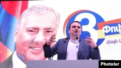 Armenia - Opposition leader Narek Karapetian speaks during a campaign rally in Yerevan, May 8, 2026.