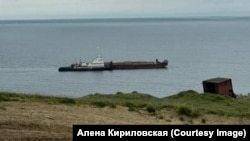 The OT-2069, a river cargo vessel, anchored near Vorontsovo.