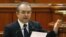Premierul Emil Boc se adresează Parlamentului, aununţând demiterea lui Teodor Baconschi