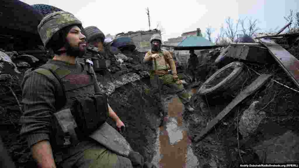 Ukrainian soldiers have dug trenches and tunnels in the Promka industrial zone. The Russia-backed separatists have also dug in to their positions on the other side of the front lines.&nbsp; &nbsp;