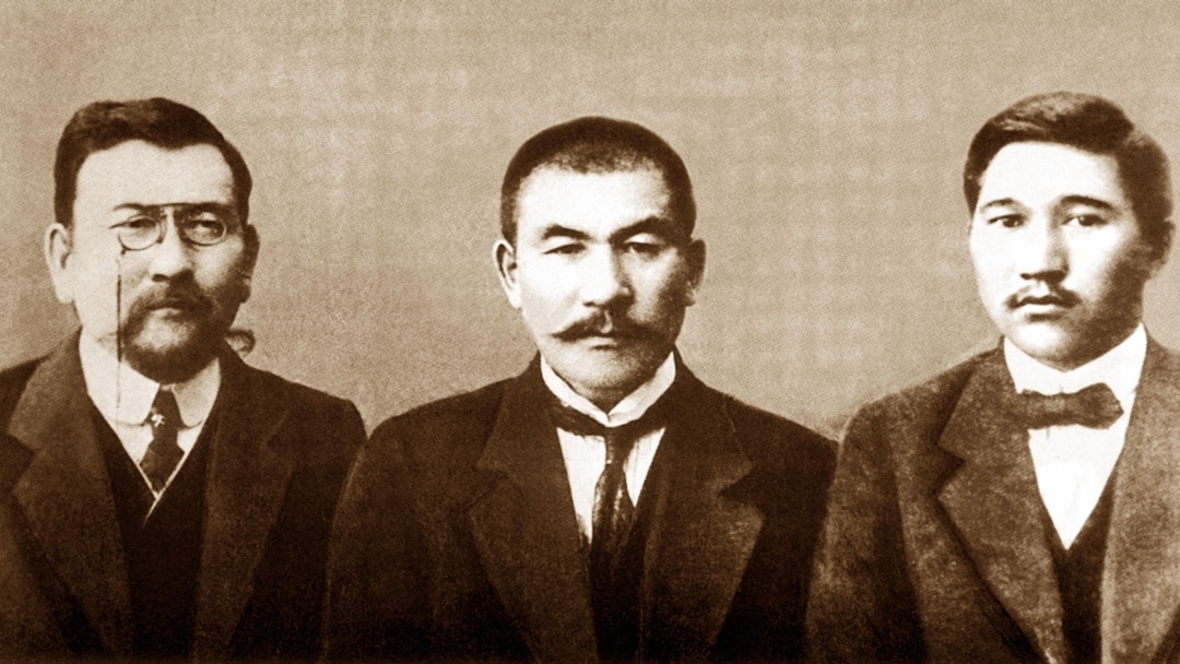 Бала сиырды сиқырлайды Жалаңаш Марина Александровна сиськи