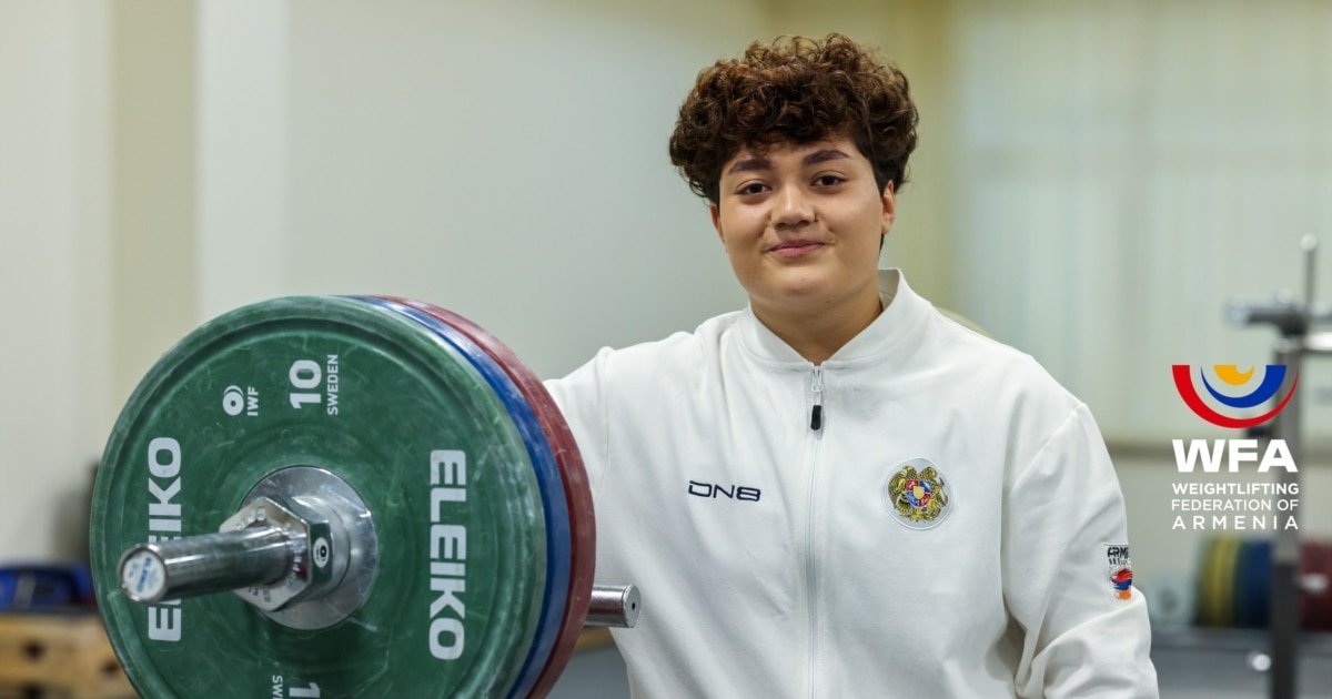 Emma Poghosyan, champion of the European youth weightlifting championship