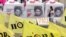 Сторонники Юлии Тимошенко и партии «Пора» развернули под стенами парламента акцию под названием «Размороженная демократия»