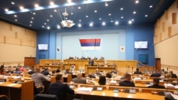Izglasan zakon o formiranju policijskog sastava u RS, blokade u Srbiji i hitna evakuacija na Kretu