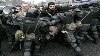 Police Clash With Anti-Kremlin Protesters