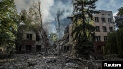 Moskwa Donbas sebitiniň möhüm Luhansk we Donetsk sebitlerini doly basyp almagy maksat edinýär.