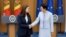 Marta Kos (dreapta), comisara europeană pentru extindere, alături de Cristina Gherasimov, viceprim-ministra pentru integrare europeană, la o conferință de presă susținută la Chișinău, în timpul vizitei oficialei de la Bruxelles în R. Moldova în perioada 3-5 septembrie