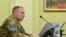 Драпатий подякував своєму попереднику на посаді головнокомандувача ЗСУ Олександру Сирському за «послідовну роботу зі зміцнення українського війська – я в ньому виріс»