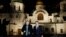 Президент України Володимир Зеленський (праворуч) і премʼєр-міністр Великої Британії Борис Джонсон під час відвідин Софійського собору. Київ, 1 лютого 2022 року