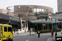 Пашкоджаны гатэль Crown Plaza ў Досе