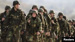 Македонија во мисијата во Авганистан моментално има 165 војници.