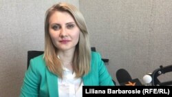 Elena Mârzac, directoarea Centrului de Informare şi Documentare privind NATO (CID NATO), în studioul Europei Libere la Chișinău