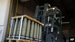 Міністерство оборони США зараз витрачає свої останні 1,07 мільярда доларів на купівлю нової зброї та обладнання, які замінять ті, що були вилучені зі запасів і відправлені в Україну