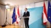 Sebastian Kurz volt osztrák kancellár bejelenti lemondását minden politikai szerepéről Bécsben 2021. december 2-án
