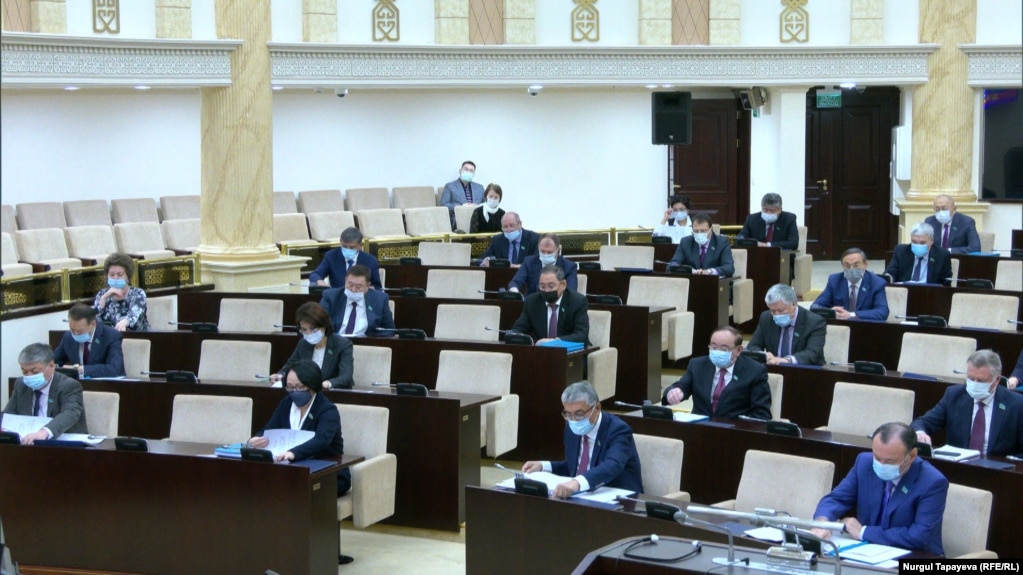 Заседание сената парламента Казахстана