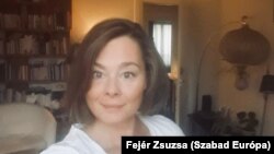 Fejér Zsuzsát első terhessége során diagnosztizálták a toxoplazmózissal. Az immár kétgyermekes édesanya vívó edzőként és fordítóként dolgozik Párizsban.