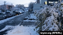 Ночью на Крым обрушился снегопад, Симферополь, 1 декабря 2021 года