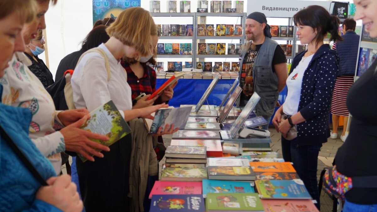 У Дніпрі стартував міжнародний книжковий фестиваль Book Space