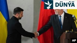 Ukrainanyň prezidenti Wolodymyr Zelenski Çehiýanyň prezidenti Petr Pawel bilen görüşýär. Praga, 4-nji maý, 2025. 