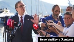 Predsednik Srbije Aleksandar Vučić u obraćanju novinarima u Tivtu, 4. jun 2026.