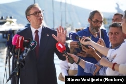 Predsednik Srbije Aleksandar Vučić u obraćanju novinarima u Tivtu, 4. jun 2026.