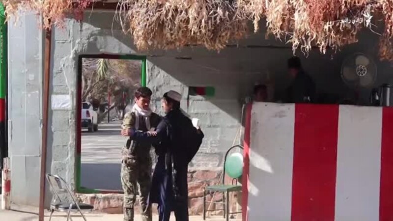 په نشه‌يي توکو روږدي کېدل د یو شمېر افغان پولیسو یوه لویه ستونزه