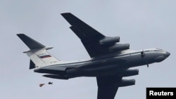 ფოტო არქივიდან: რუსული სამხედრო-სატრანსპორტო თვითმფრინავი "ილ-76"