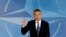 Jens Stoltenberg vorbind presei înaintea reuniunii miniștrilor apărării NATO, Bruxelles, 24 iunie 2015â