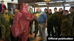 Armenia - U.S. instructors hold a training course for Armenian border guards, 18Oct2016.