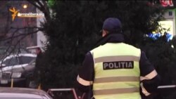 Alo! Poliţist agresat! Sunaţi poliţia!