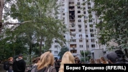 Дрон пацэліў у жылы дом у Кіеве, верасень 2026