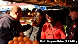 Сейчас повышение цен затронуло, прежде всего, рынок продовольствия. Продукты питания и безалкогольные напитки в сентябре подорожали на 8,4% по сравнению с соответствующим периодом предыдущего года