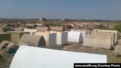 Фахром Якубов пен Диананың қатысуымен өзбек порносын көріңіз