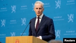 Прем’єр-міністр Йонас Гар Стере висловив надію, що «більше європейських країн зроблять ще один внесок у швидке постачання Україні важливого військового обладнання»