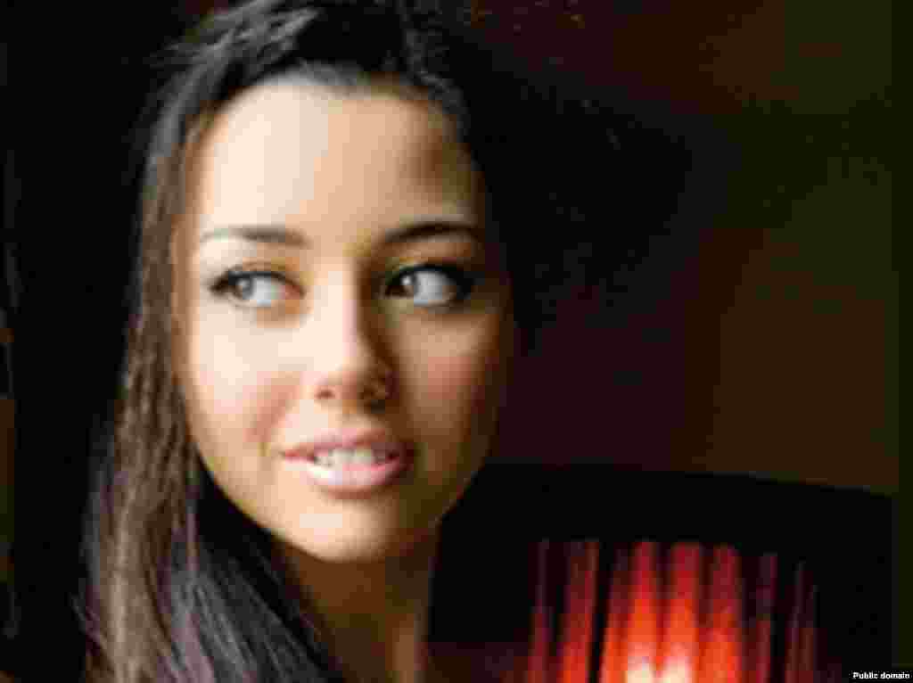 ... amma təşkilatçılar Azərbaycanın «Eurovision 2010» xərcinin 1 milyon 560 min manat olduğunu elan etdilər. 